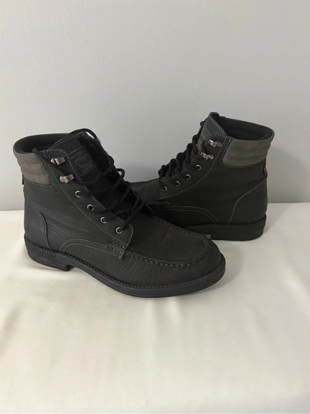 Levi's Men's Black Moc Toe Leather Lace-Up Boots